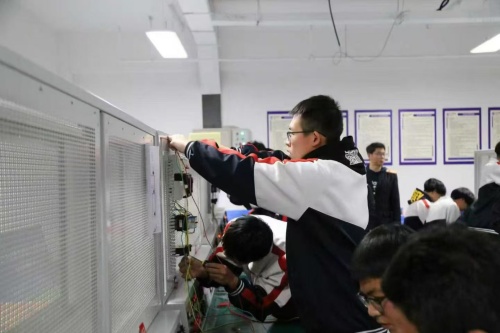 石家庄东华铁路学校管理严不严?是不是封闭式管理